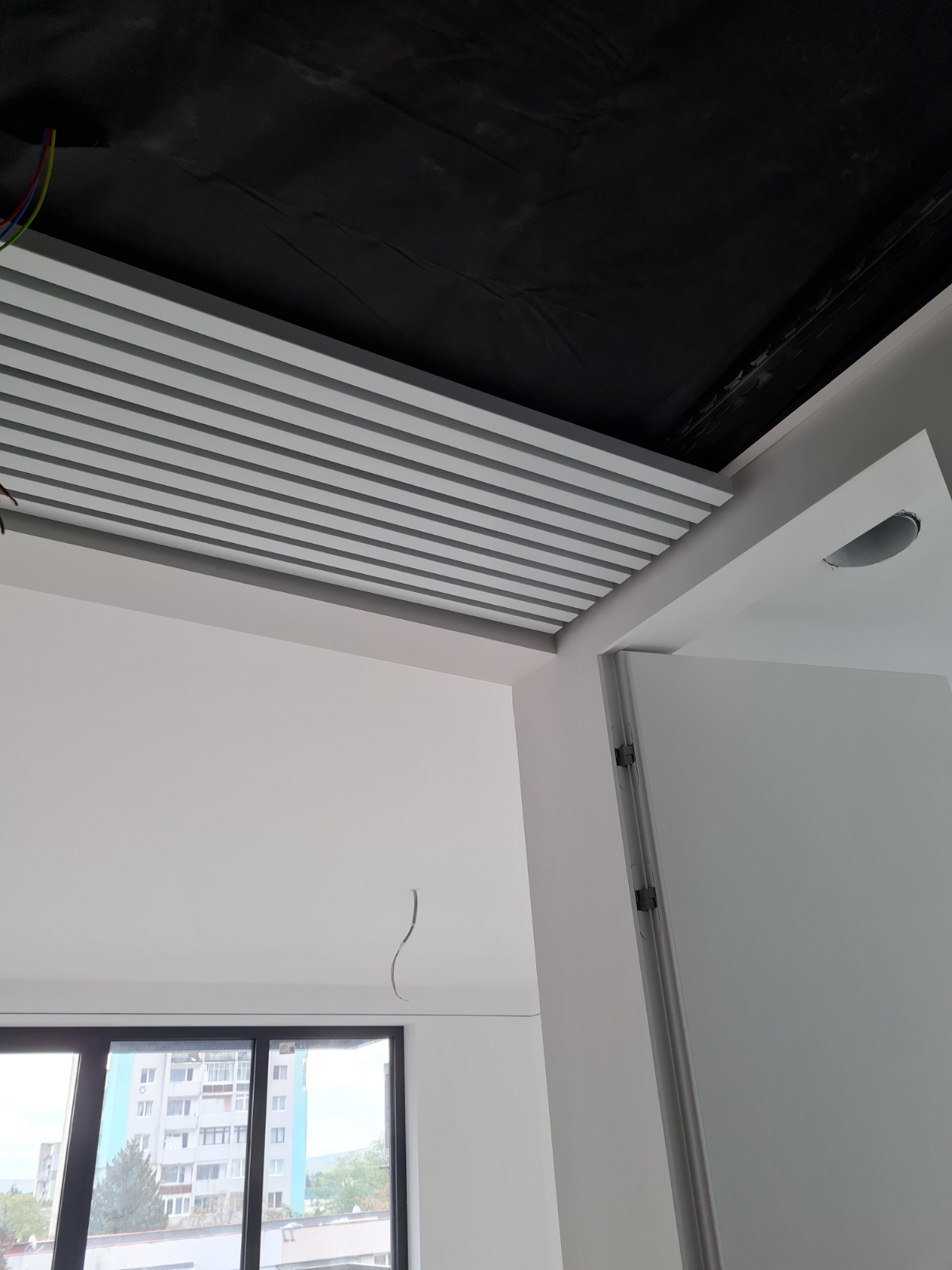 Sufity listwowe KRAFT w prestiżowym kompleksie mieszkaniowym w Rumunii