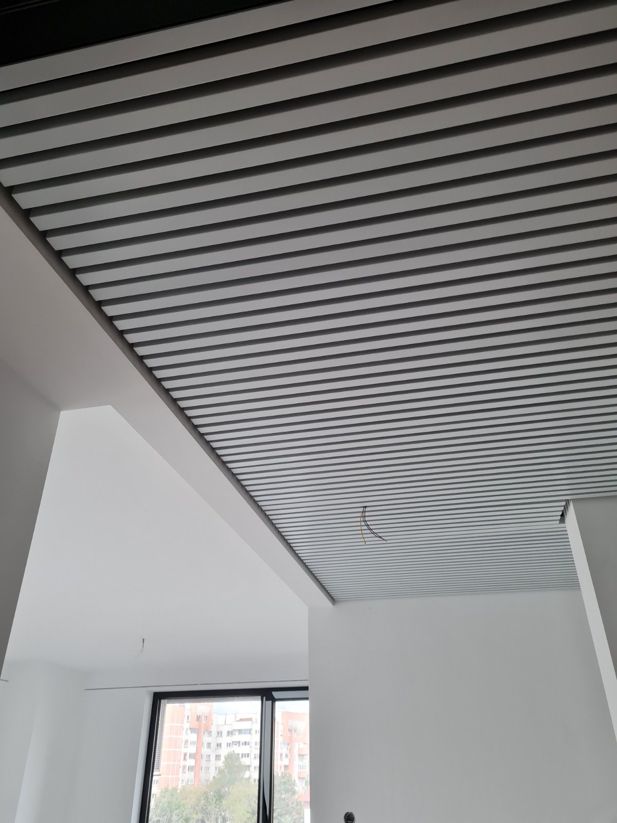 Sufity listwowe KRAFT w prestiżowym kompleksie mieszkaniowym w Rumunii