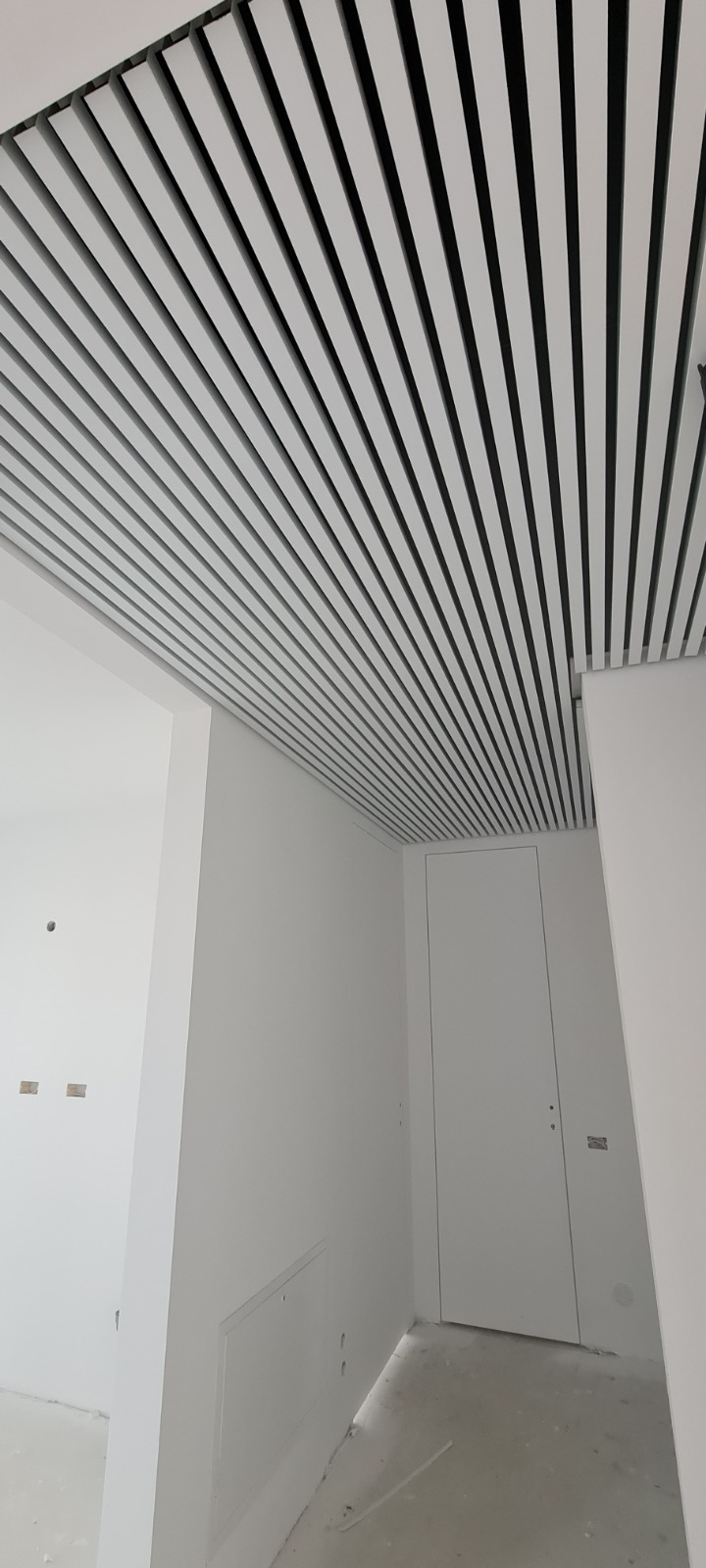 Sufity listwowe KRAFT w prestiżowym kompleksie mieszkaniowym w Rumunii