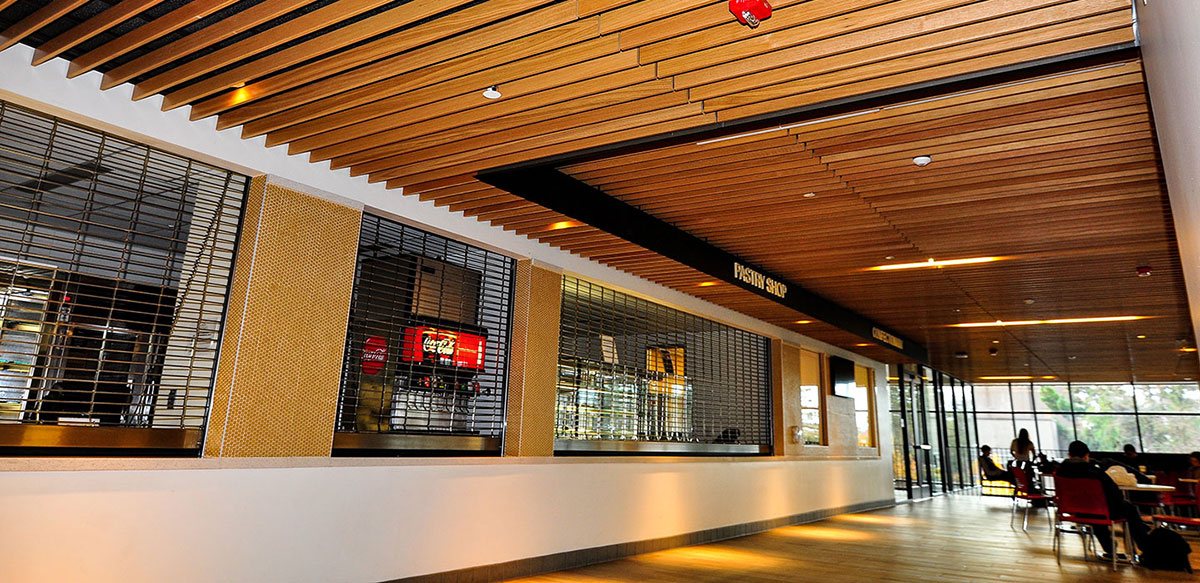 oryginalne pomysły na wykorzystanie listwy sufitowej Kraft w сentrum handlowych