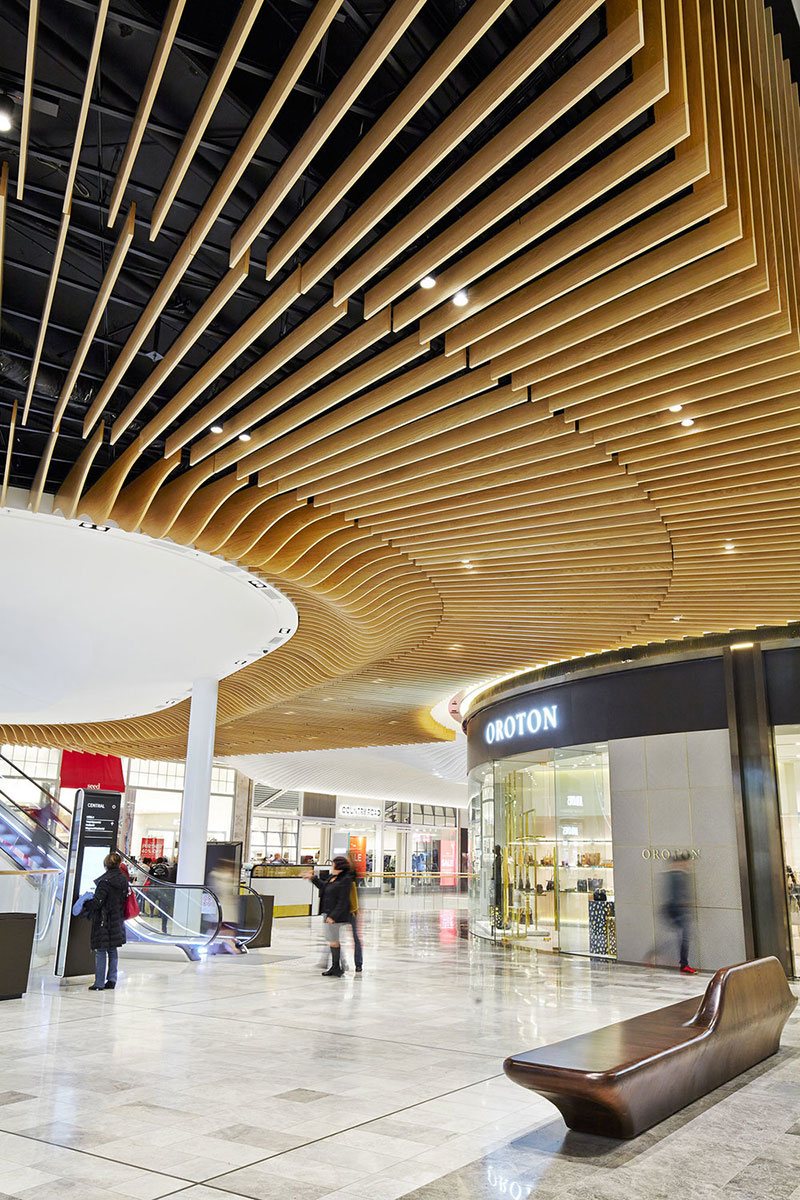 oryginalne pomysły na wykorzystanie listwy sufitowej Kraft w сentrum handlowych