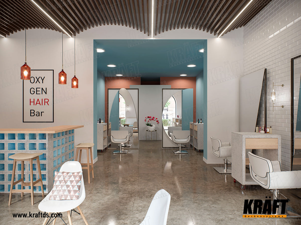 Sufit podwieszany z listwy KRAFT w kształcie kubu we wnętrzu zakładu fryzjerskiego