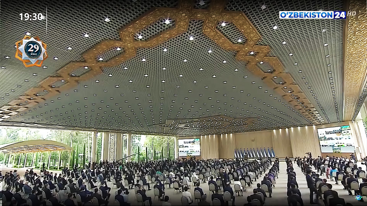 Sufit podwieszany rastrowy KRAFT w rezydencji Koʼksaroy Prezydent Republiki Uzbekistanu