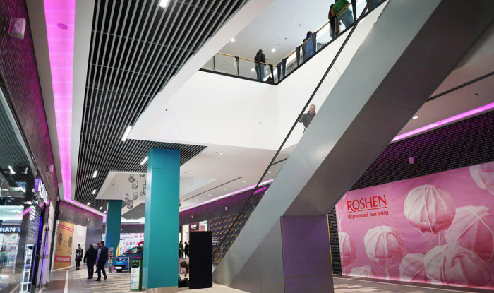 KRAFT rail ceiling in Lviv Shopping center Spartak
